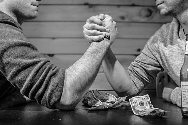 black-and-white-people-bar-men-4417