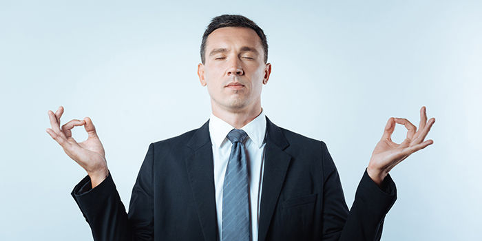 Investing-amid-daily-market-noise-700x350